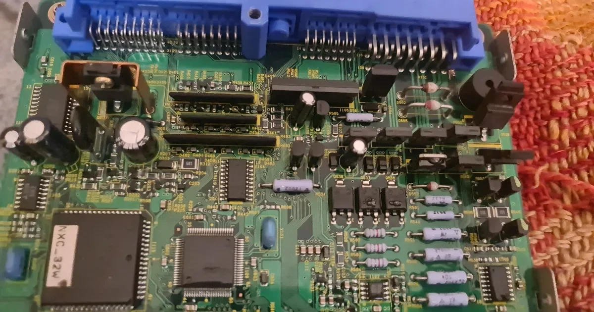 Nissan Buenas amigos. Tengo un B12 el cuál cambie de motor. Le puse un ga15 inyeccion con computadora A58-001w00... Sabe
